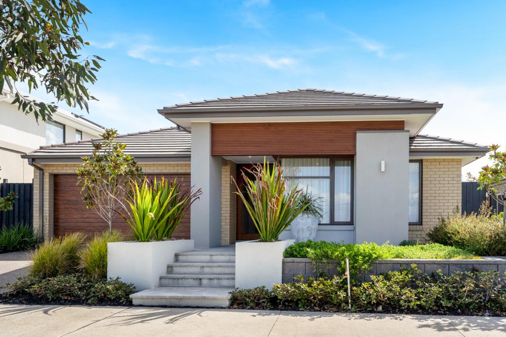 29 ROSEHILL BVD, MICKLEHAM, VIC 3064