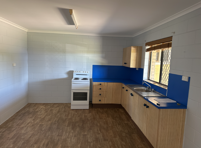 4/122 Broad St, Sarina, QLD 4737