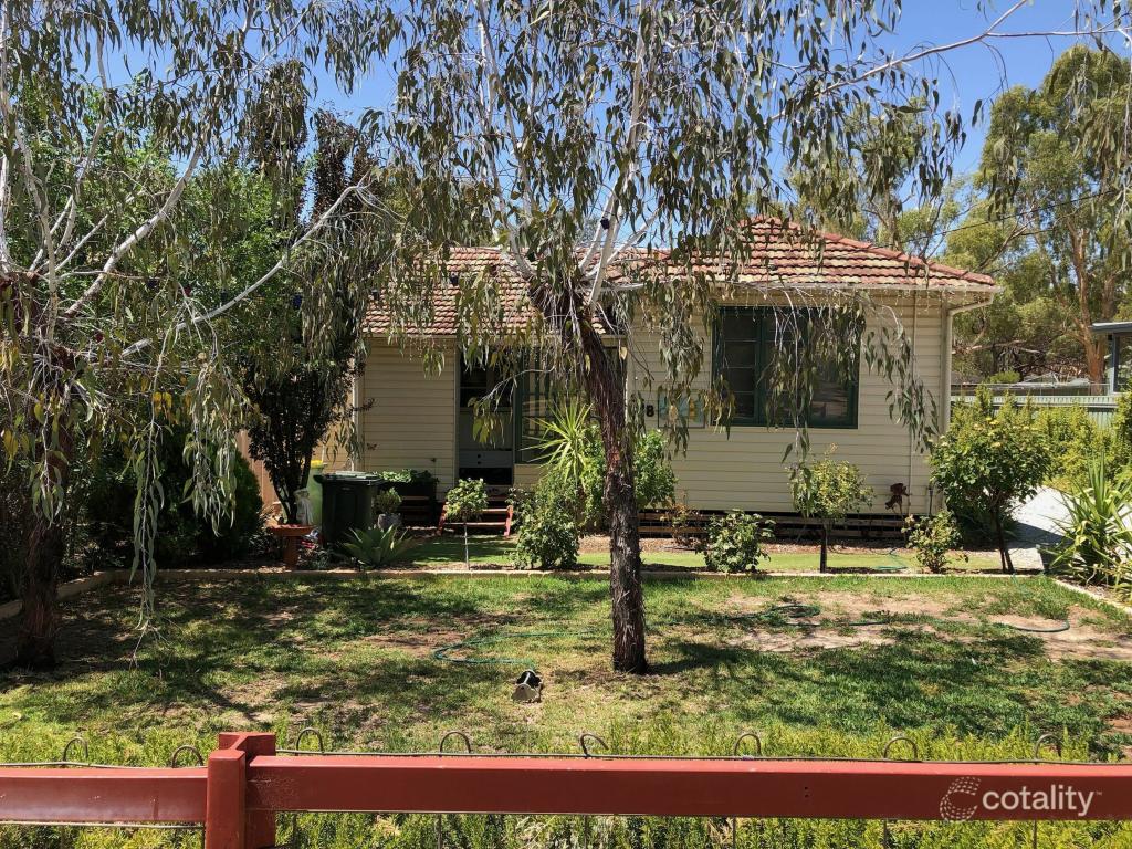 58 James St, Goomalling, WA 6460