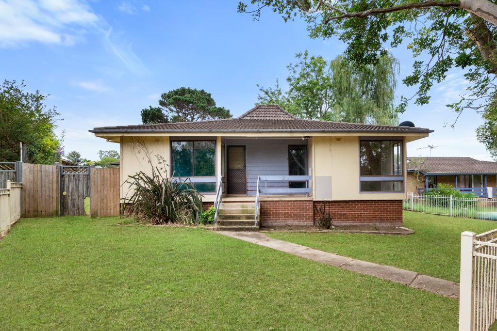 8 Foxlow Pl, Airds, NSW 2560