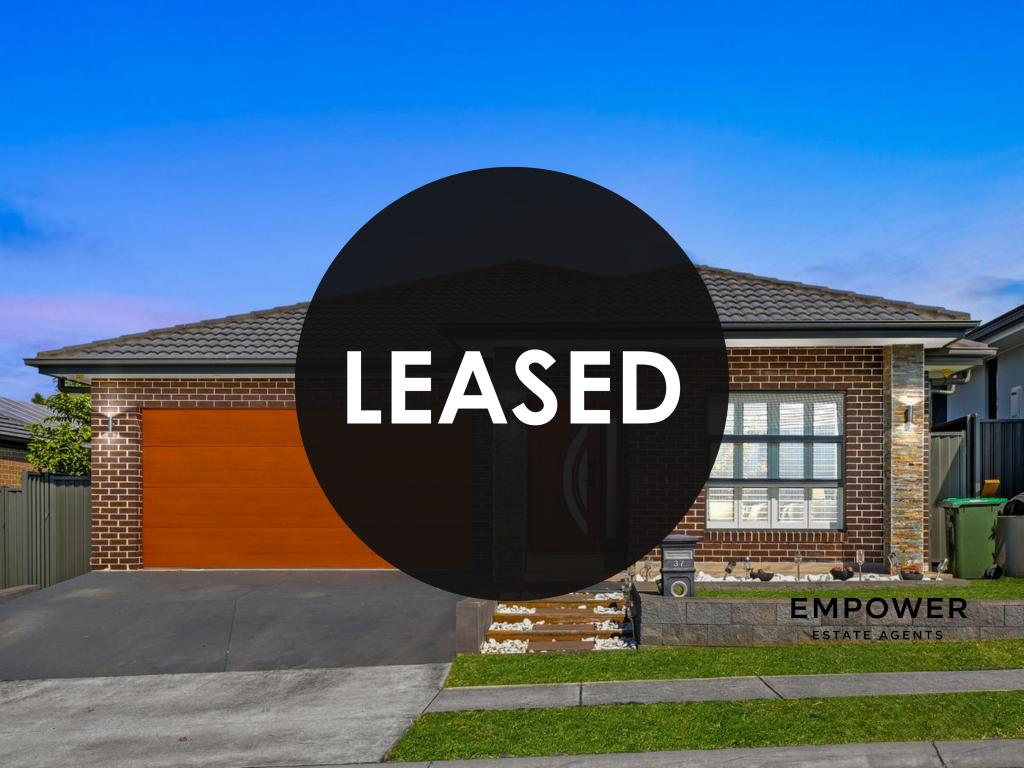 37 Crowley Bvd, Claymore, NSW 2559