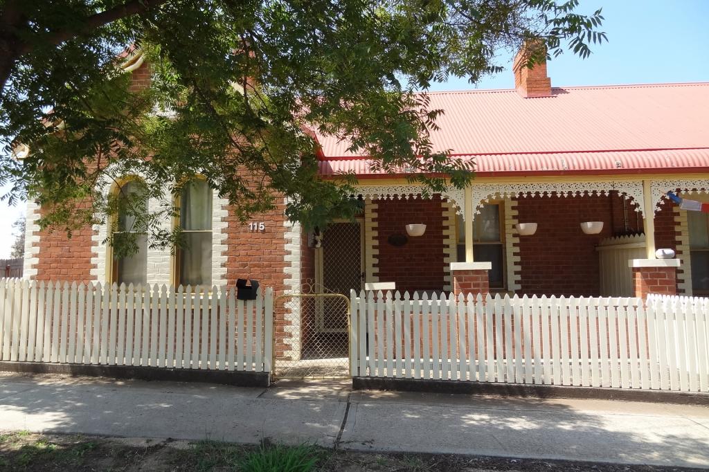 115 Rocket St, Bathurst, NSW 2795