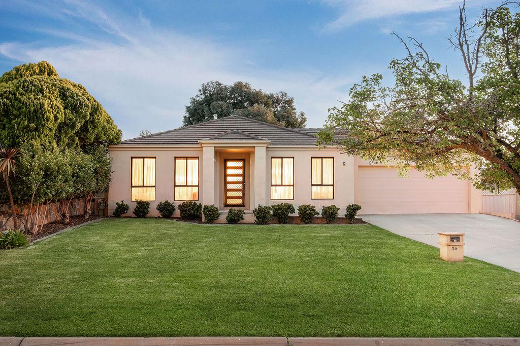 15 Mcdiarmid Pl, Glenroy, NSW 2640