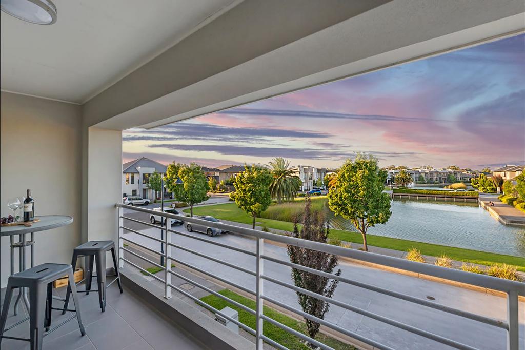 16 SANTORINI WALK, MAWSON LAKES, SA 5095