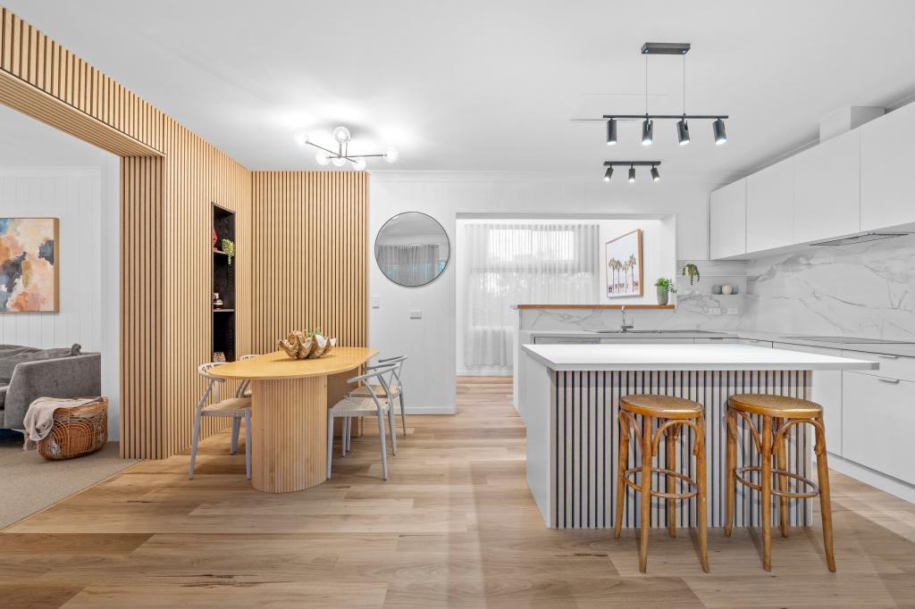 21 Thompson Cres, Research, VIC 3095