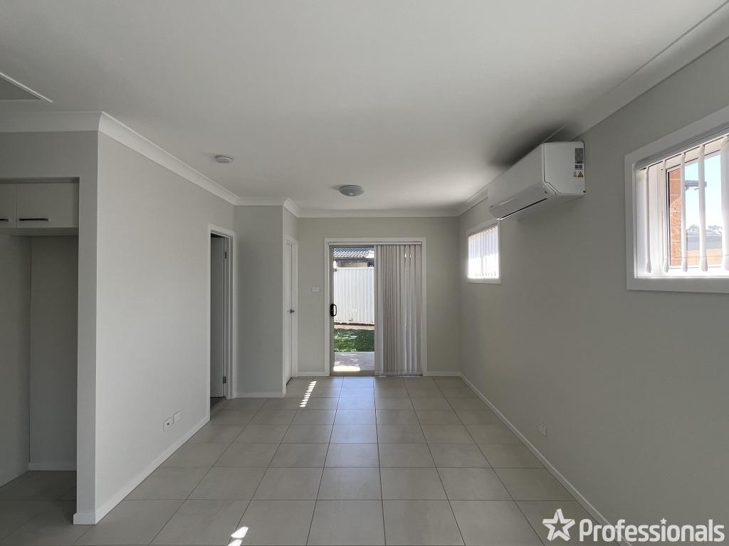 51a Melbourne Rd, St Johns Park, NSW 2176