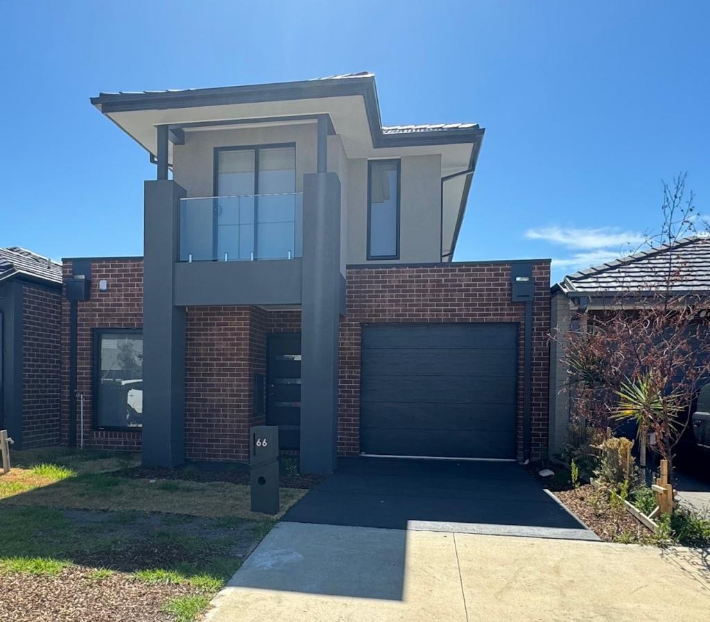 66 Fairground Prom, Berwick, VIC 3806