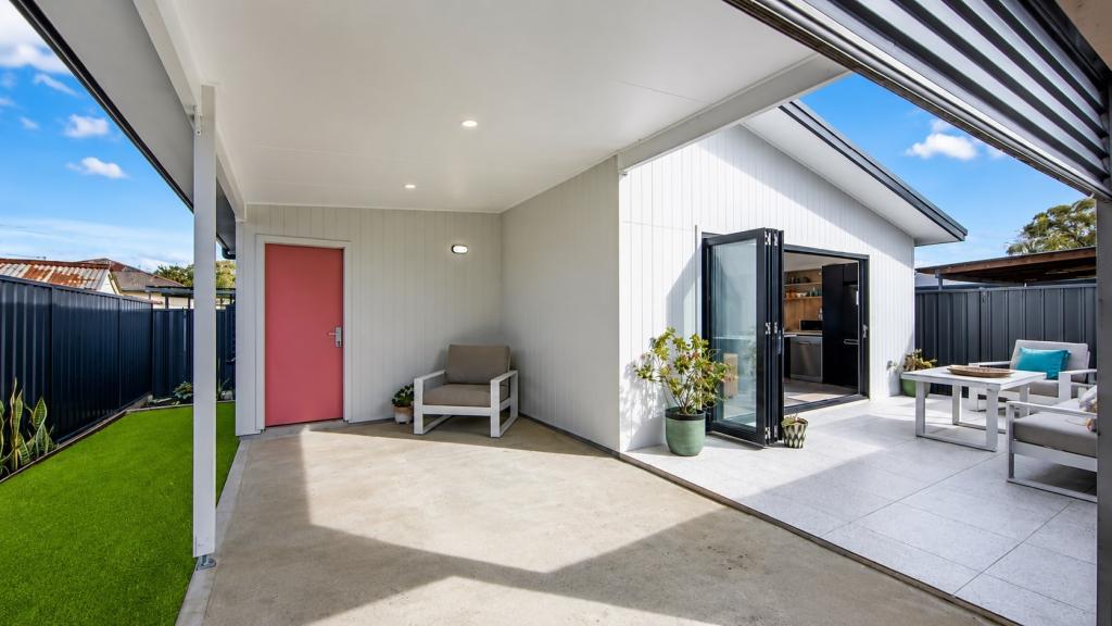 65 & 65a Beach St, Ettalong Beach, NSW 2257