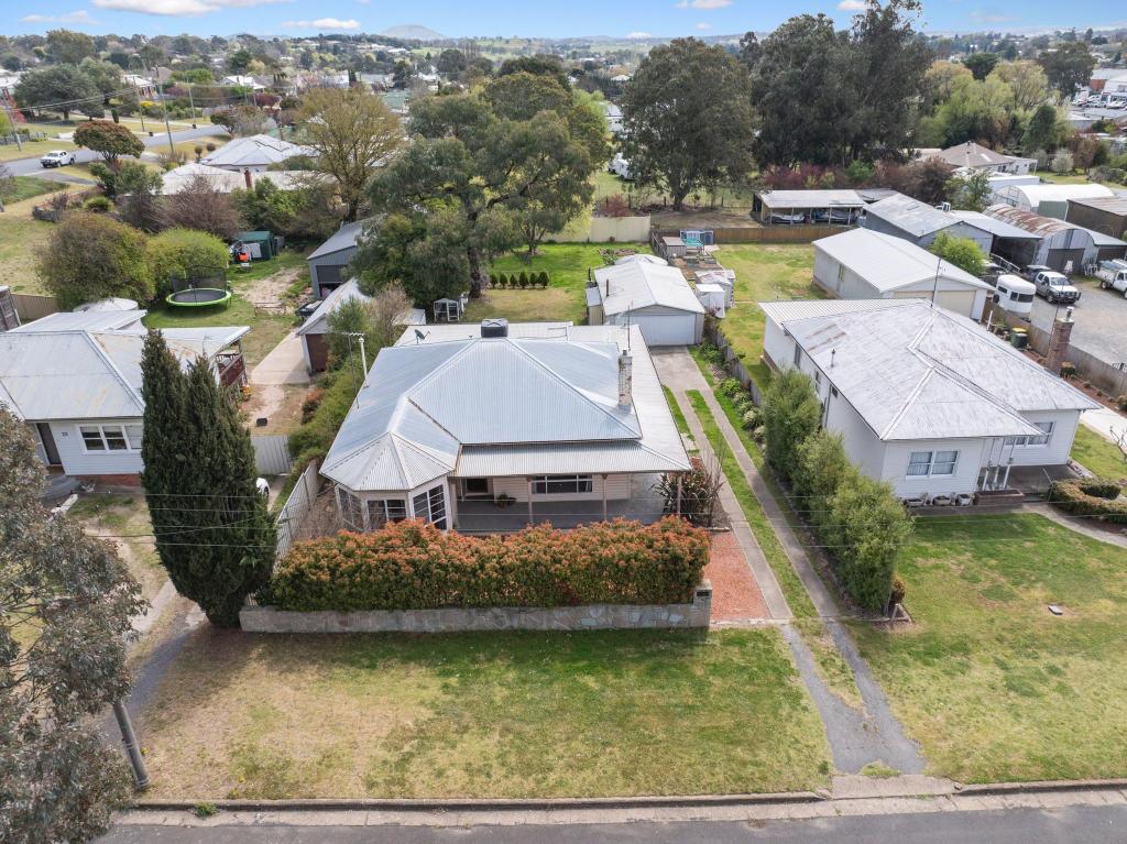 27 PETIT ST, YASS, NSW 2582