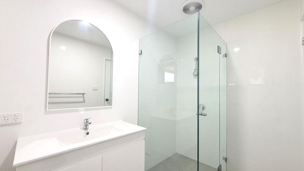 17 STRAUSS RD, ST CLAIR, NSW 2759