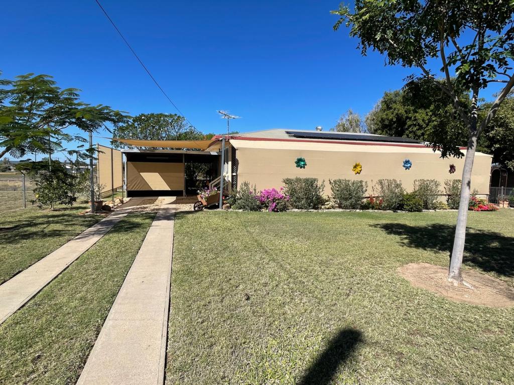 2 Disraeli St, Hughenden, QLD 4821