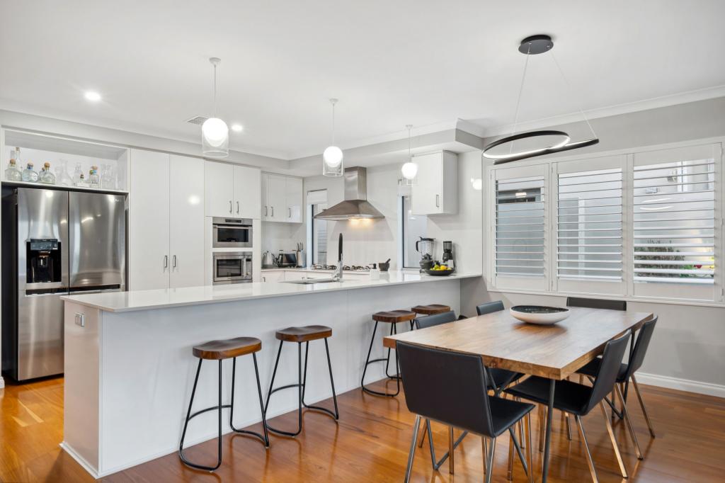 47 Breaksea Dr, North Coogee, WA 6163