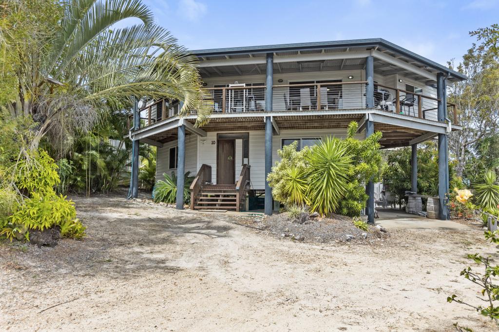 10 Bombala Cres, Rainbow Beach, QLD 4581