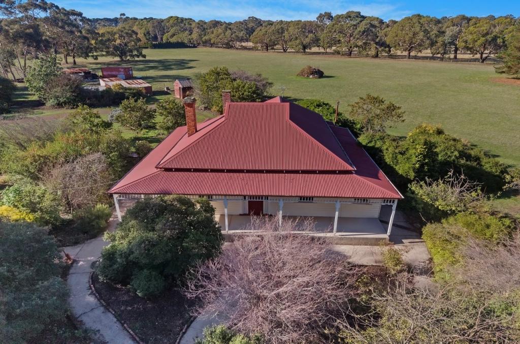 2 W Schultz Rd, Hamilton, VIC 3300