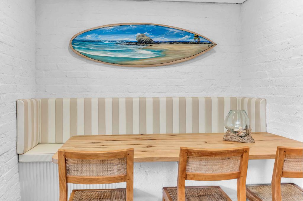 8 Chown Ave, Currumbin Waters, QLD 4223