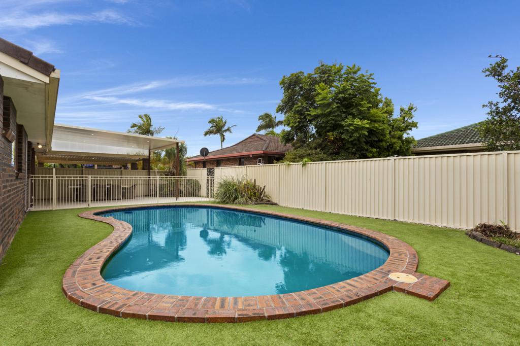 4 Razorbill St, Burleigh Waters, QLD 4220