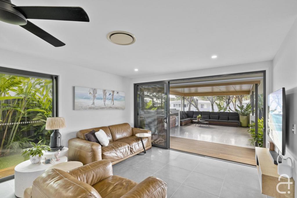 20 Napalle St, Warana, QLD 4575