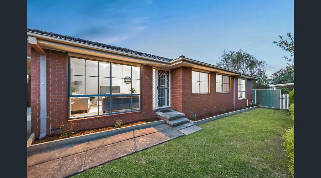 6 BILL PL, HAMPTON PARK, VIC 3976