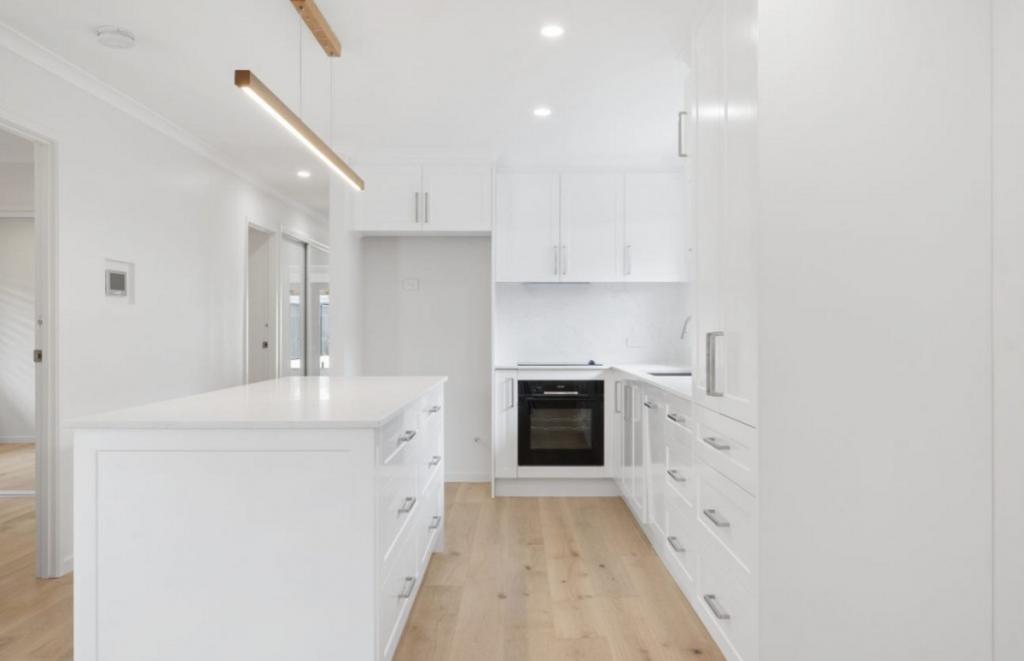 103 Albion Ave, Miami, QLD 4220