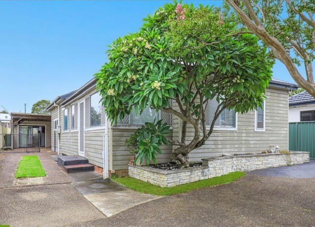 5 Carr St, Towradgi, NSW 2518