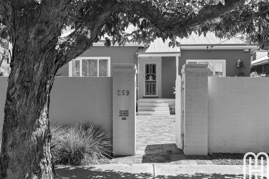 259 Huntriss Rd, Doubleview, WA 6018