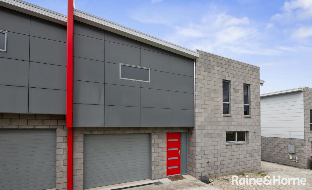 4/3 Wells Pde, Blackmans Bay, TAS 7052