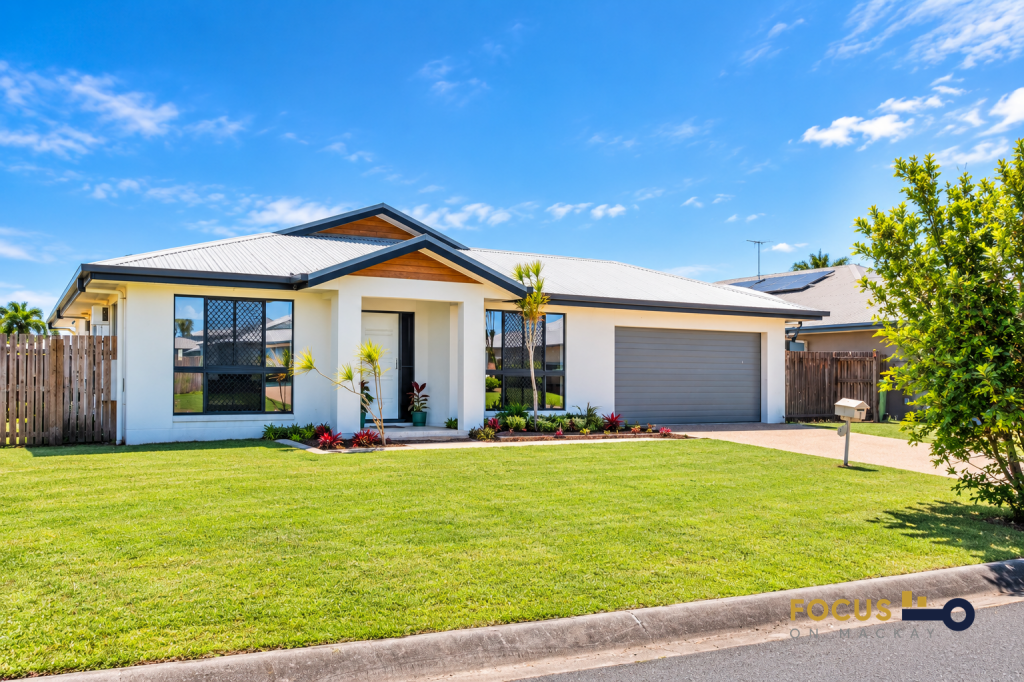 8 TURNBUCKLE ST, BUCASIA, QLD 4750