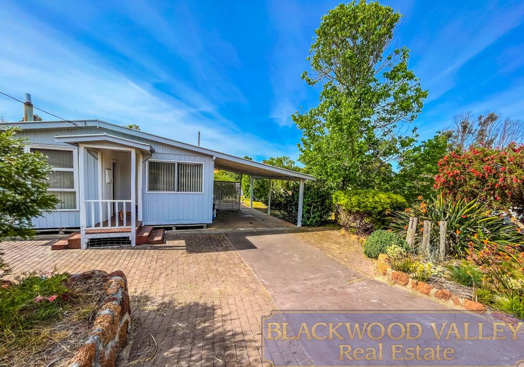 5 Nix St, Boyup Brook, WA 6244