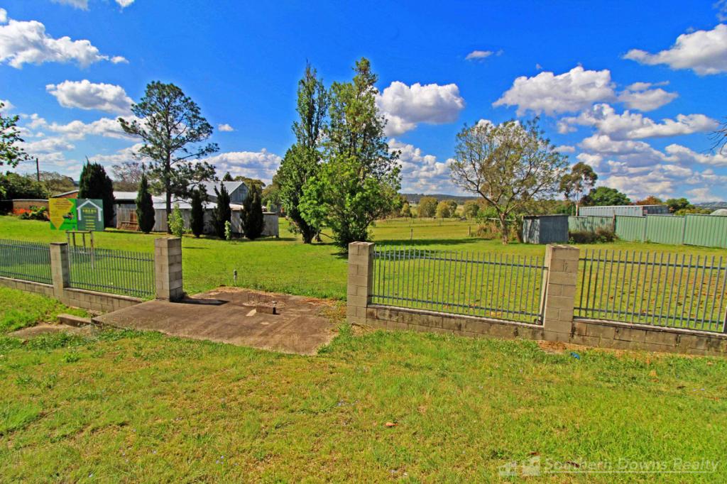 211 WOOD ST, WARWICK, QLD 4370