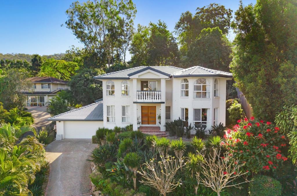 8 Nolina Ct, Indooroopilly, QLD 4068