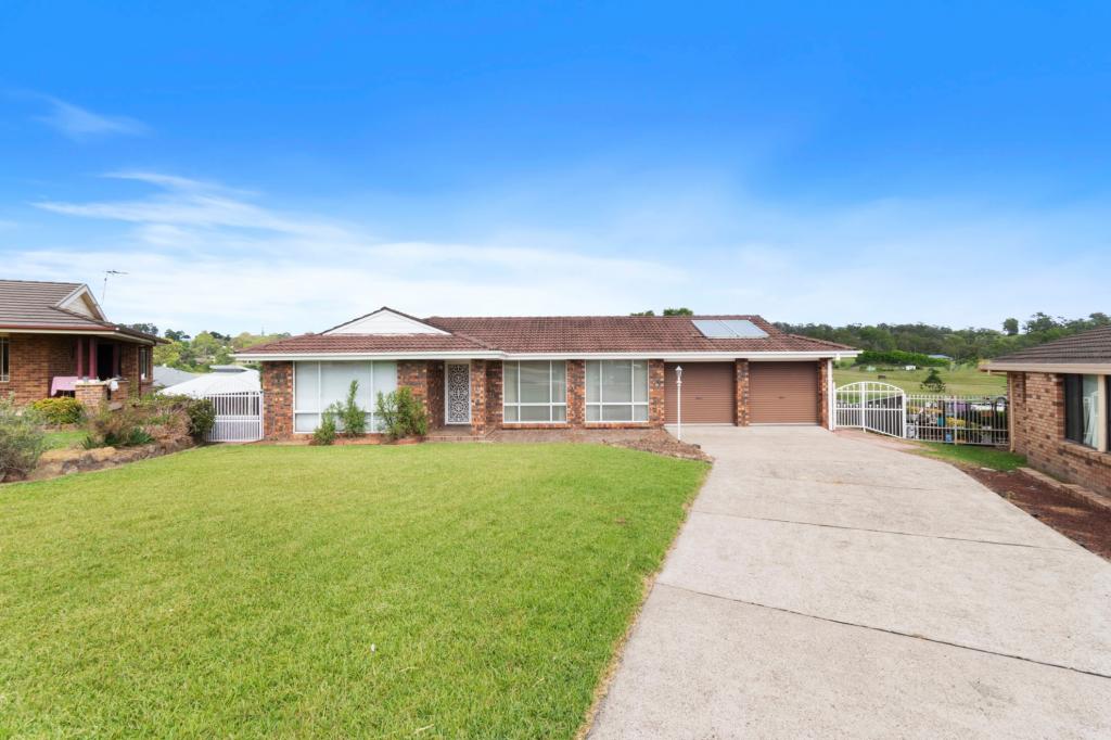 12 CRAIG MOSTYN PL, MORUYA, NSW 2537