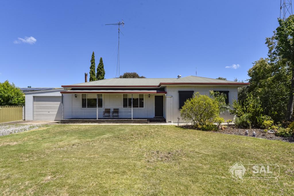 4 Bertha St, Bordertown, SA 5268