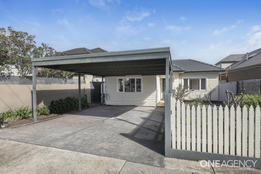 137 Deakin St, Essendon, VIC 3040