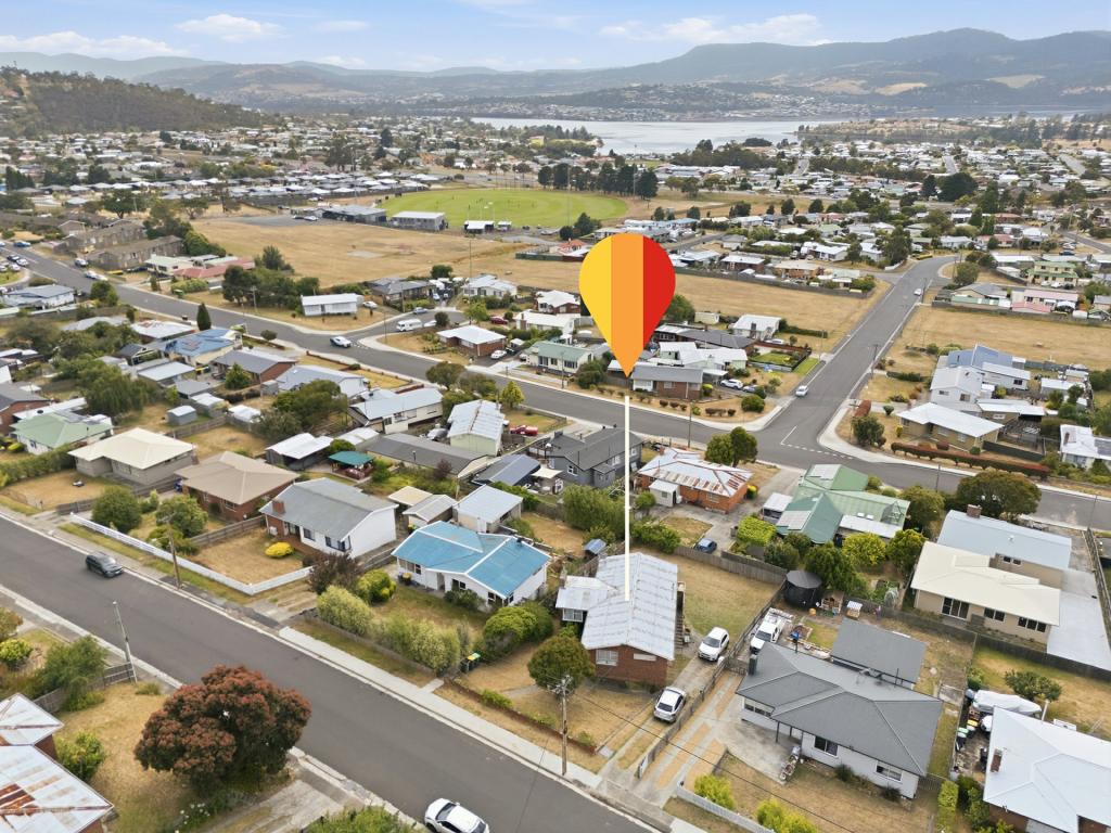 17 Carnegie St, Claremont, TAS 7011