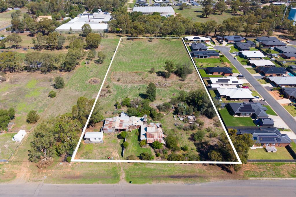 174-180 KENNEDY ST, HOWLONG, NSW 2643