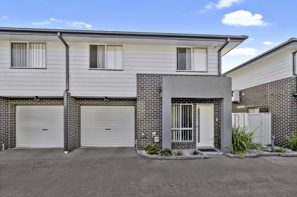 2/111 Canberra St, Oxley Park, NSW 2760