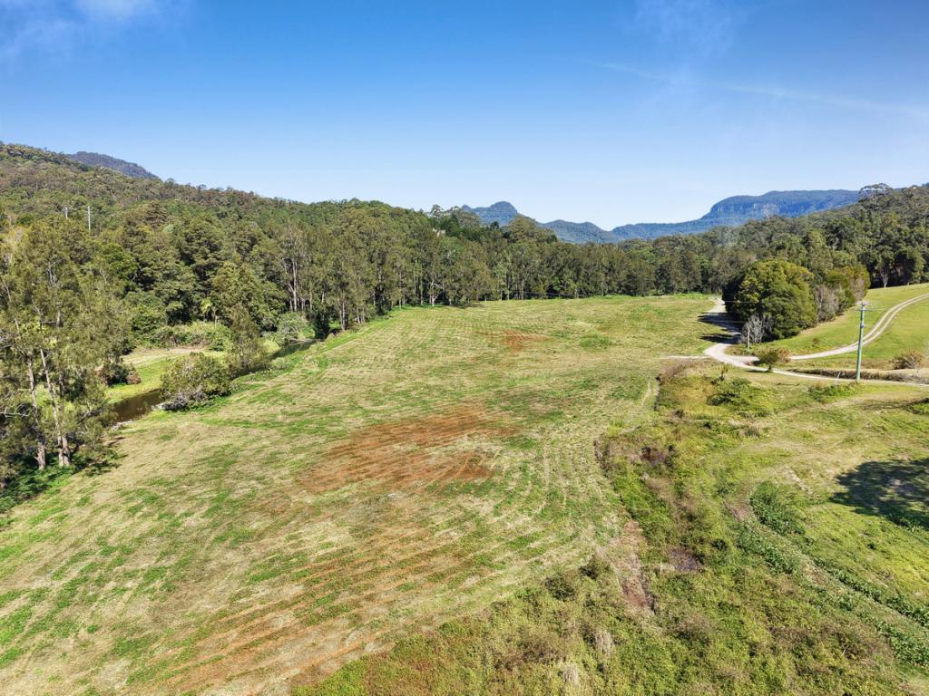 12 Araluen Rd, Tallebudgera Valley, QLD 4228
