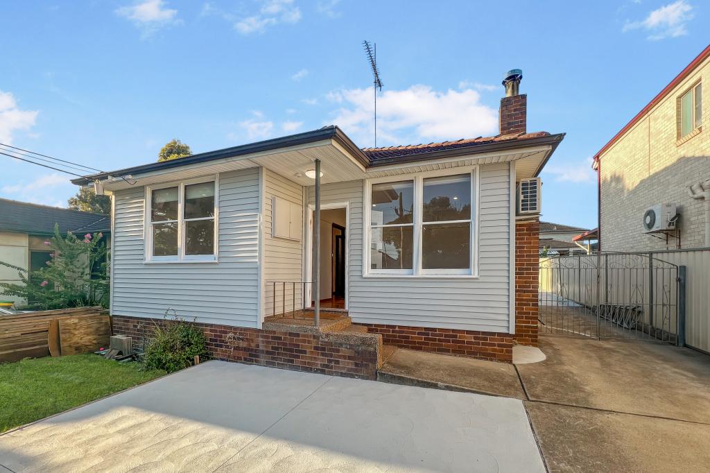 11 Warringa St, Yagoona, NSW 2199