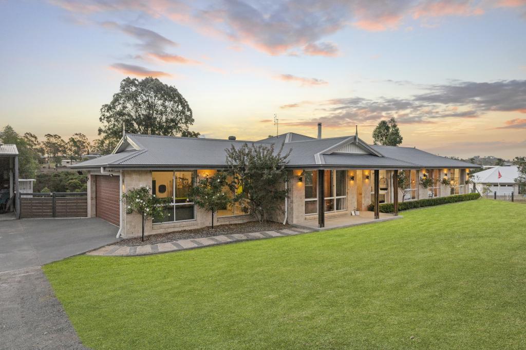 33 JINKER CCT, CLARENCE TOWN, NSW 2321