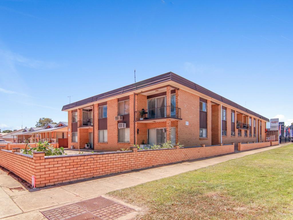 61 Canal St, Griffith, NSW 2680