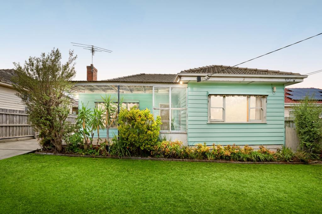 28 Luntar Rd, Oakleigh South, VIC 3167