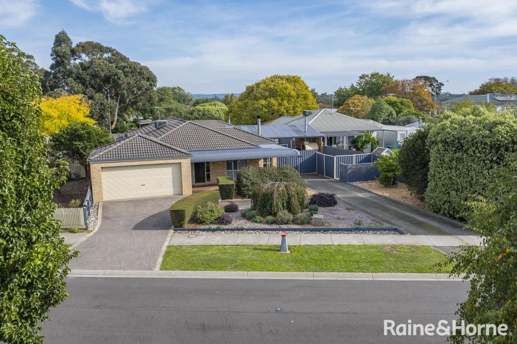 14 Doriemus Ct, New Gisborne, VIC 3438