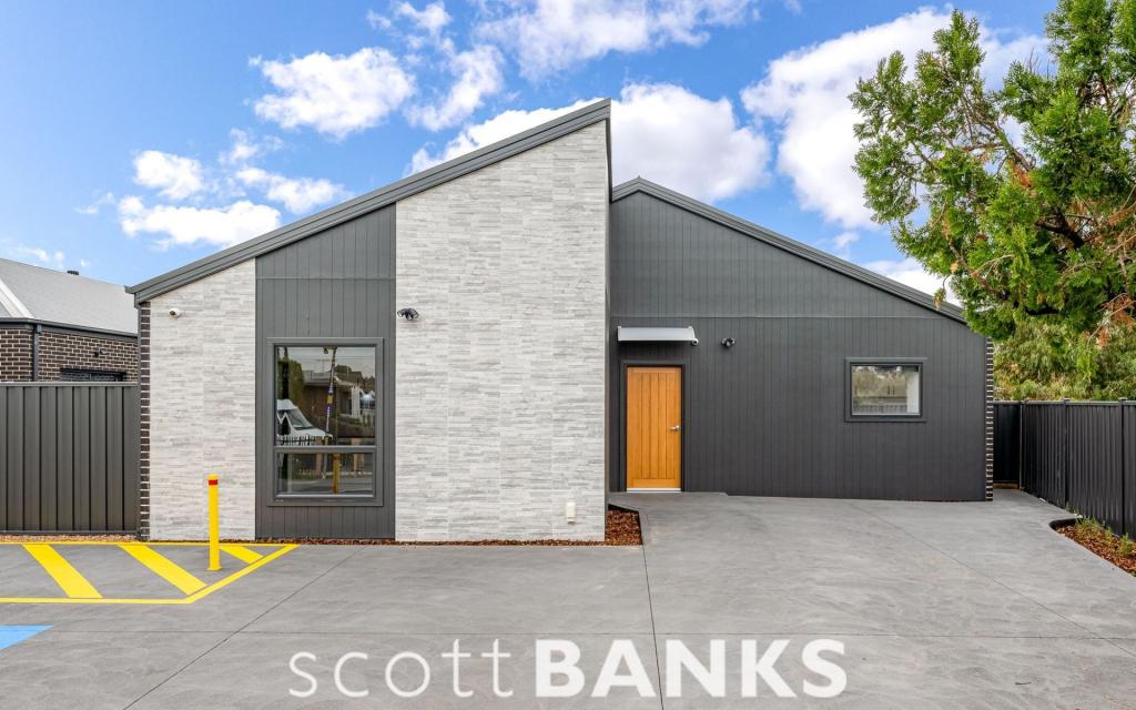 4/13 Raymond St, Melton South, VIC 3338