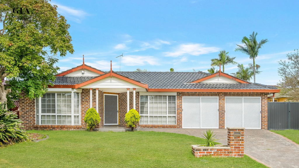 4 Palm Cl, Green Valley, NSW 2168