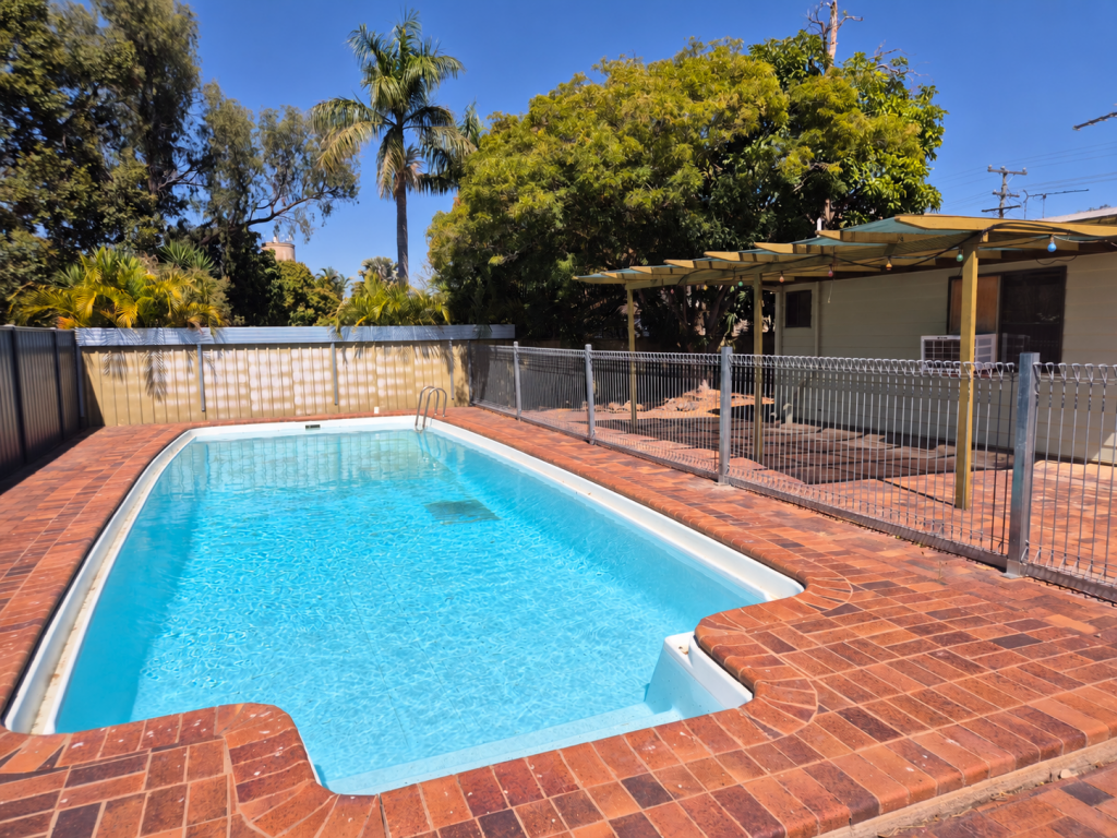112 Opal St, Emerald, QLD 4720