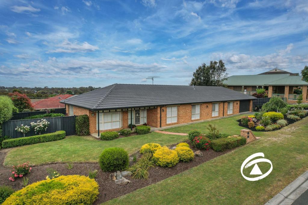 73 EAGLE DR, PAKENHAM, VIC 3810