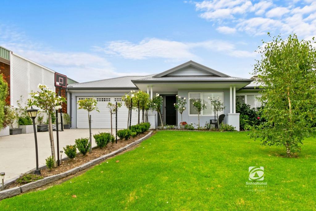 96 Capes Rd, Lakes Entrance, VIC 3909