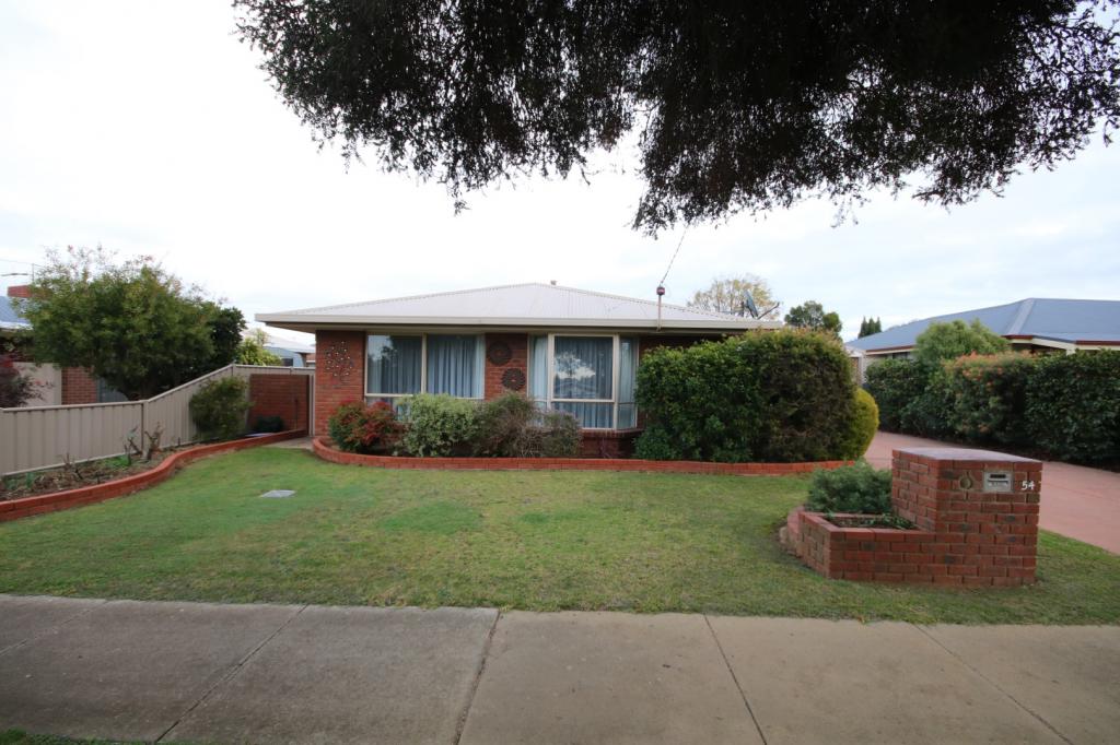 54 Northcote St, Rochester, VIC 3561