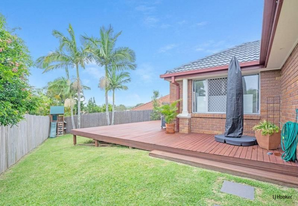 1/4 Oasis Cres, Elanora, QLD 4221