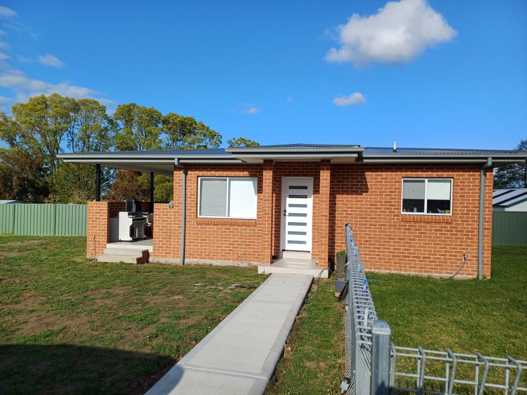 15a Woorin Cl, Bomaderry, NSW 2541